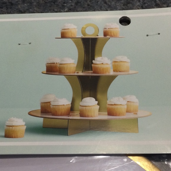 -🧁🧁Set of two Spritz cupcake stands. Holds 24 cupcakes each. - Picture 3 of 4
